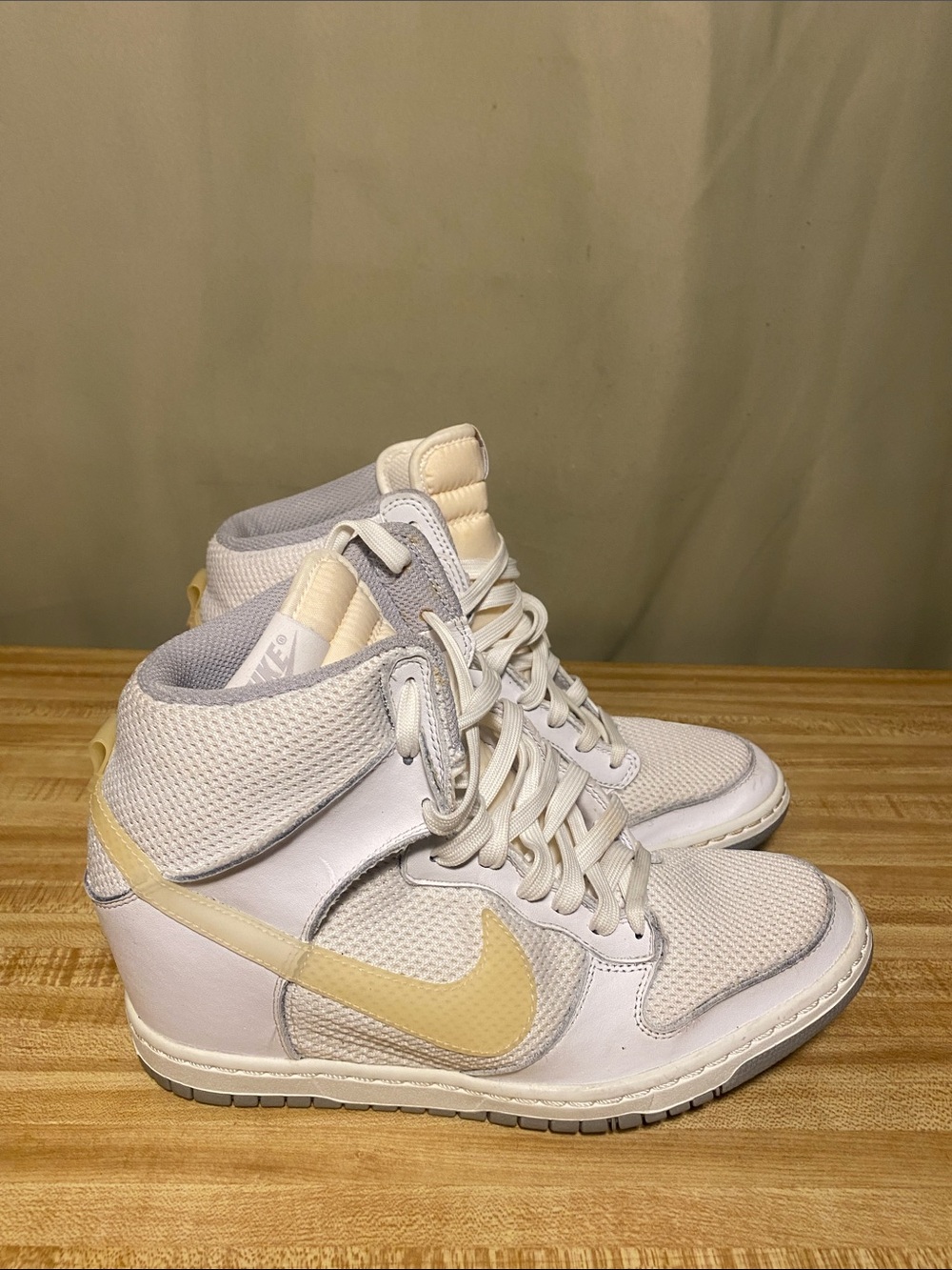 Nike Dunk Sky High Essential Hidden Sail Wedge Heel 644877-100 women’s 9